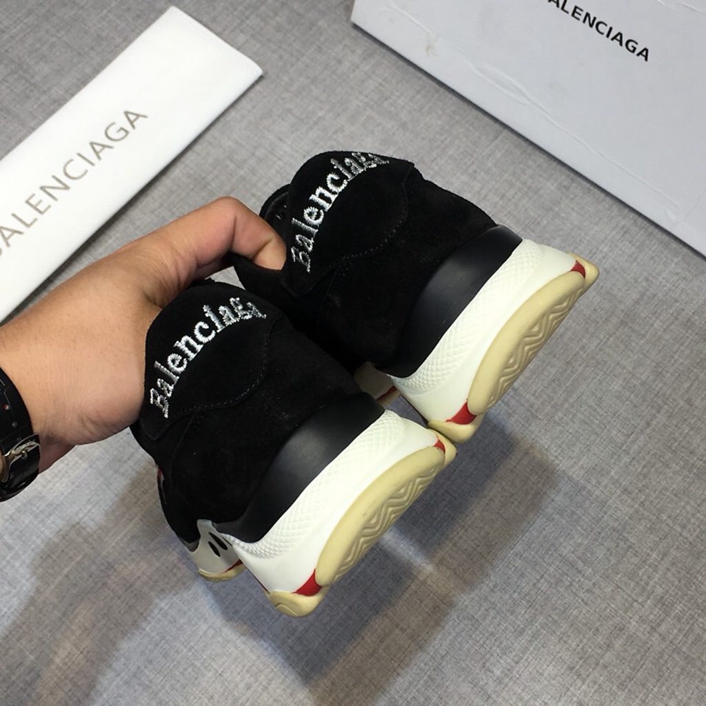 BLG  sneaker